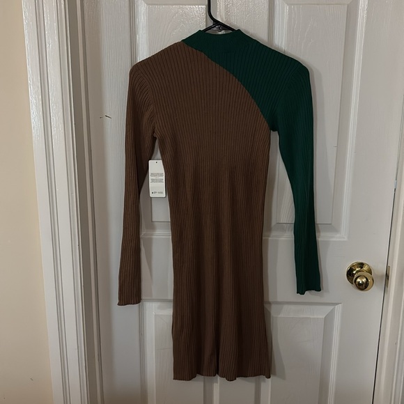 NWT Icone par Simons asymmetric ribbed sweater dress with cashmere size M - Picture 5 of 6